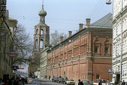 Высокопетровский монастырь в Москве 