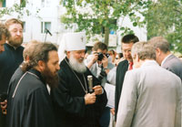 Митрополит Кирилл во время освящения закладного камня