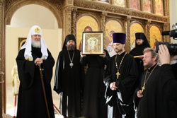 Посещение Святейшим Патриархом Кириллом Свято-Владимирского храма в 2010 году