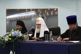 Святейший Патриарх Московский и всея Руси Кирилл возглавляет епархиальное собрание