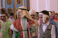 Добрый Пастырь ищущий заблудшую овечку.