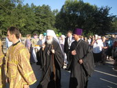 Встреча архиерея перед храмом в честь преподобного Герасима Болдинского